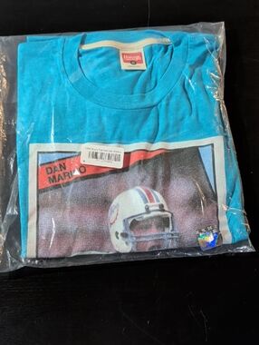 HOMAGE Men's Bright Turquoise Dan Marino Graphic Tee